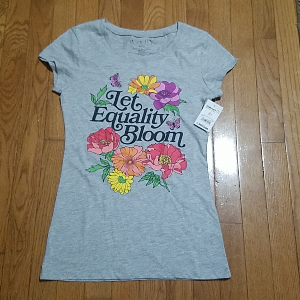 5 for $20  Graphic T, size 3-5